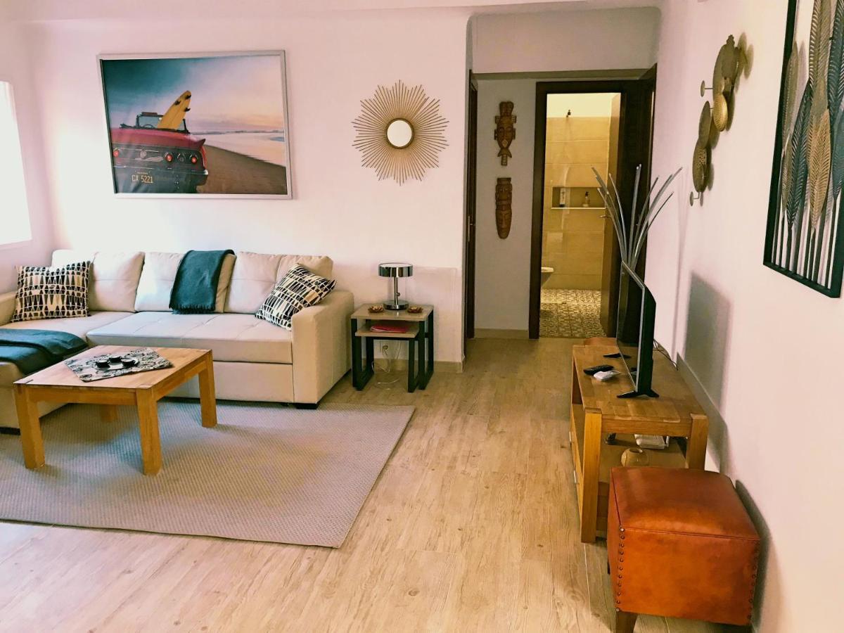 Town House With Patio In Quiet Residential Area 10 Min From Beach Torremolinos Extérieur photo