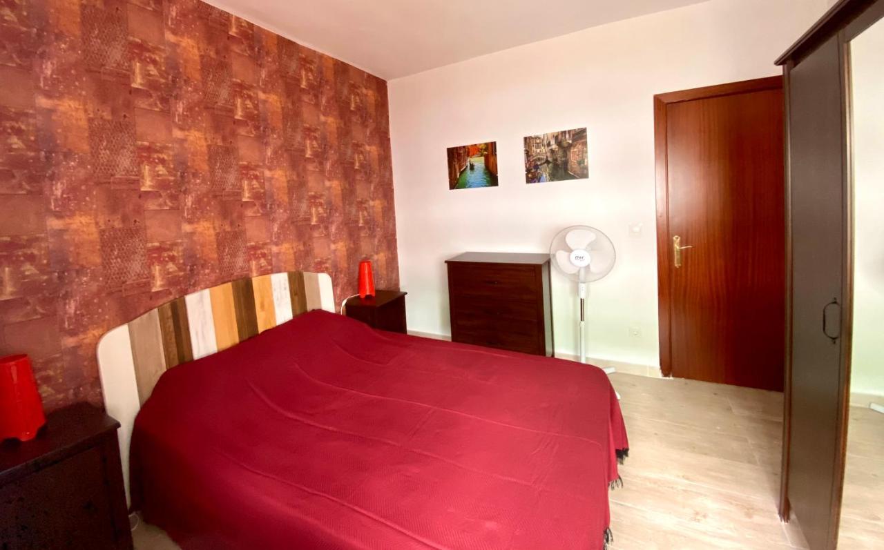 Town House With Patio In Quiet Residential Area 10 Min From Beach Torremolinos Extérieur photo